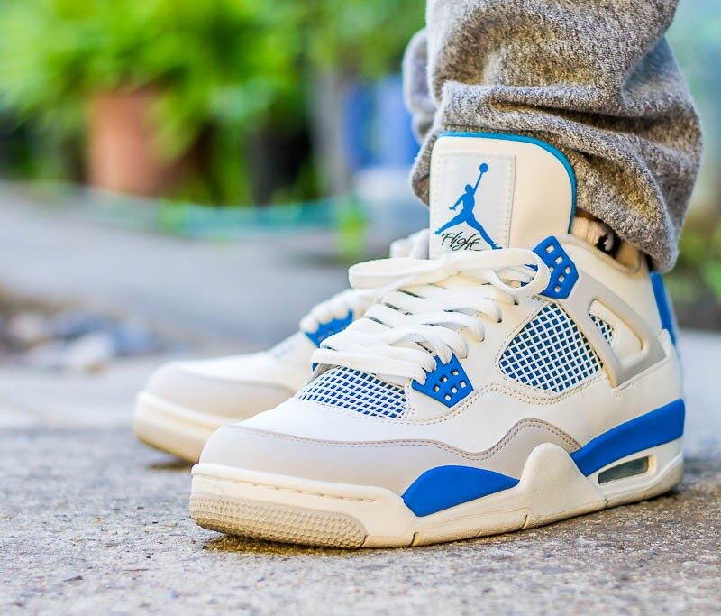 Air Jordan 4 Retro Military Blue 2012