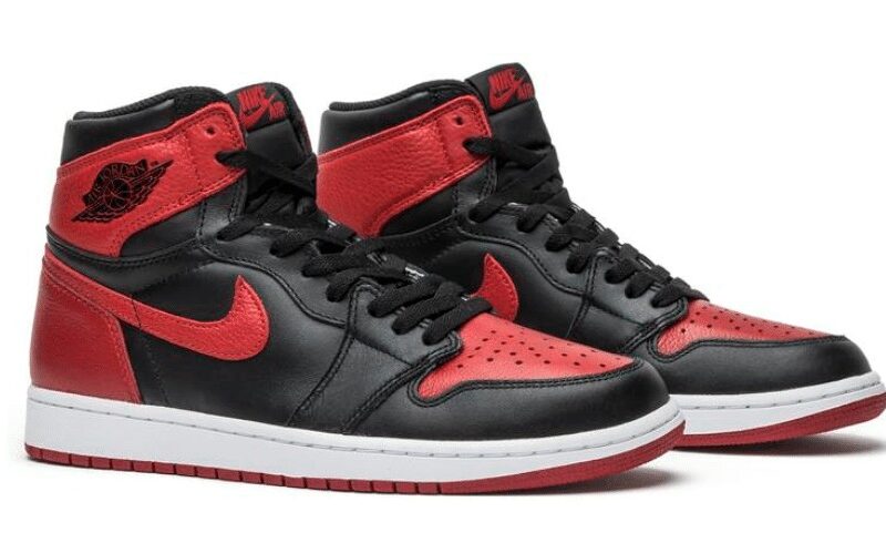 Air Jordan 1 Retro High OG Bred Banned