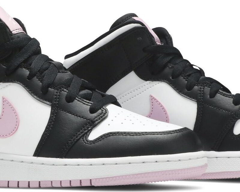 Air Jordan 1 Mid in Colorway