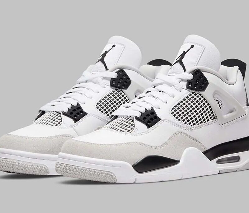 Jordan 4 Retro Military Black (GS)