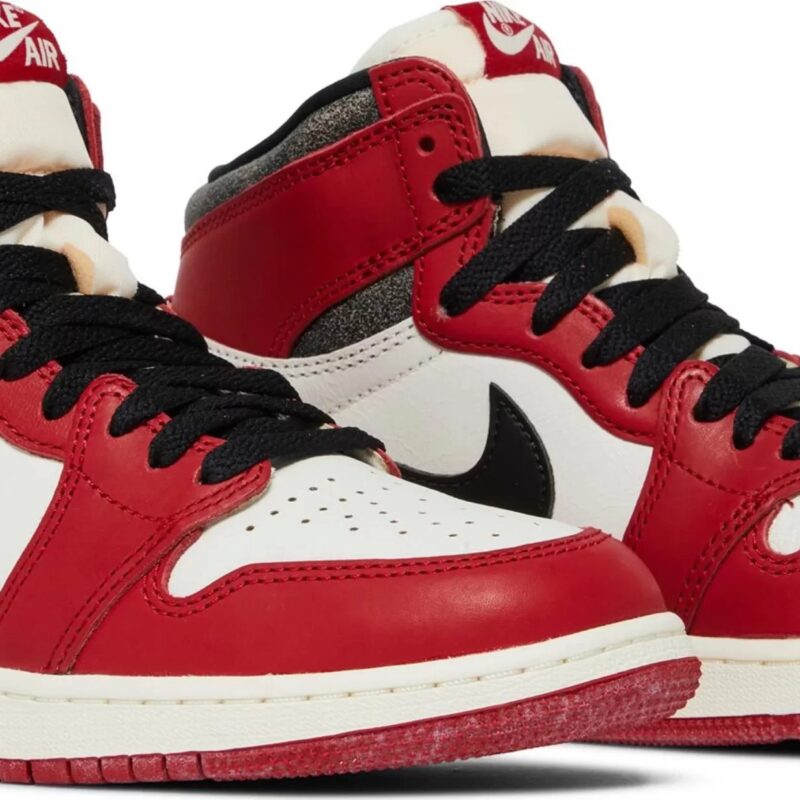 Air Jordan 1 Retro High OG Chicago