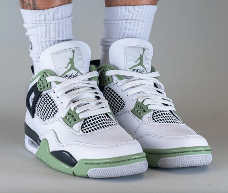 Jordan 4 Retro Seafoam (Women's)