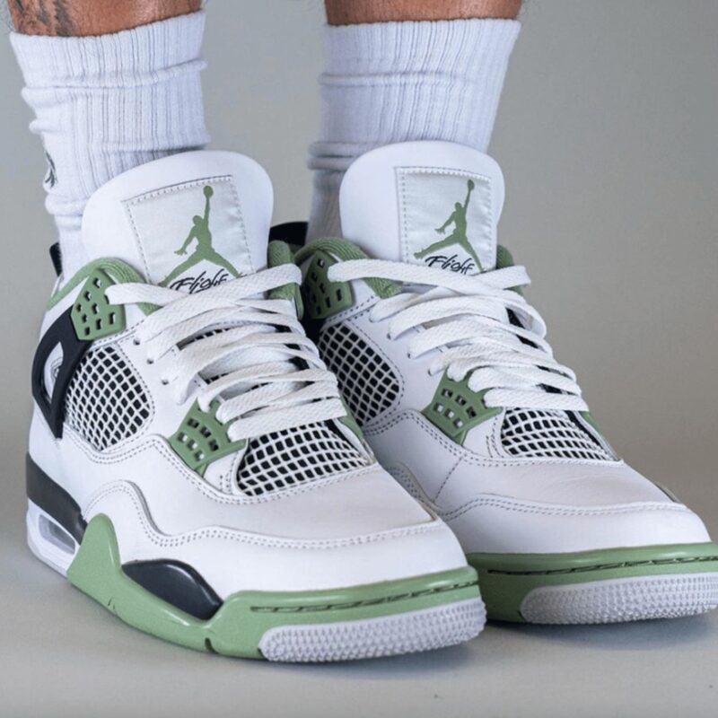 Jordan 4 Retro Seafoam (Women's)