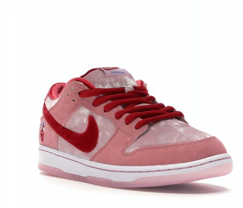 Nike SB Dunk Low StrangeLove Skateboards (Regular Box)