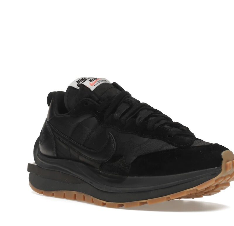 Nike Vaporwaffle sacai Black Gum