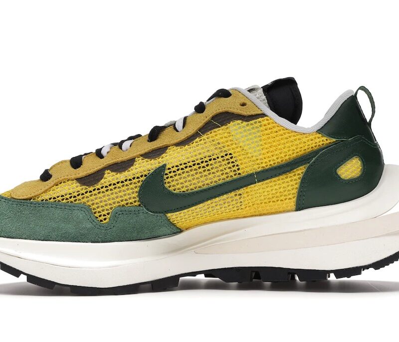 Nike Vaporwaffle sacai Tour Yellow Stadium Green