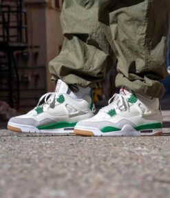 Jordan 4 Retro SB Pine Green